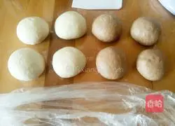 Illustration of how to make black and white sweet and salty dishes 6