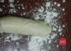 Soviet-style egg yolk Illustration of making lotus mooncakes 6