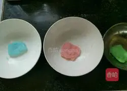 Illustration of how to make colorful snowskin mooncakes 3