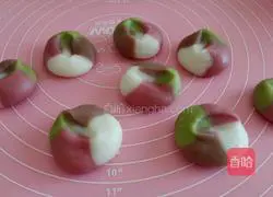 Illustration of how to make four-color snowskin mooncakes 4