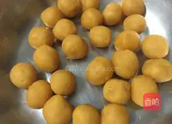 Illustration of how to make colorful snowskin mooncakes 6