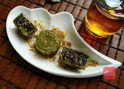 Illustration of how to make osmanthus-flavored mooncakes 11