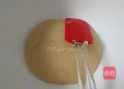 Illustration of how to make fruit-filled mooncakes 5
