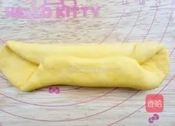 Illustration of how to make pumpkin and coconut breadsticks 6