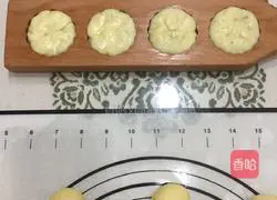 Illustration of how to make orange and chestnut puree snowskin mooncakes 12