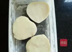 Illustration of how to make heart-shaped snowskin mooncakes 7