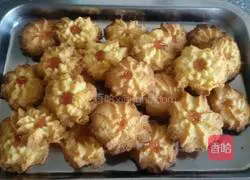 Illustration of how to make egg yolk shortbread cookies 9