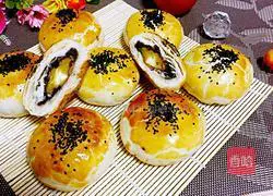 Illustration of how to make puff pastry mooncakes (egg yolk and bean paste filling) 14