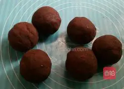 Illustration of how to make bean paste and double yolk mooncakes 9