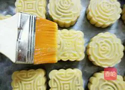 Illustration of how to make red bean filling mooncakes 12