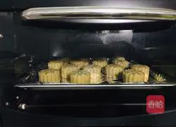 Cantonese bean paste mooncake recipe 10