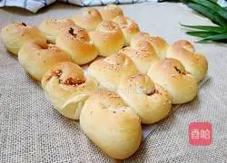 Illustration of how to make bean paste bread rolls 11