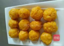 Illustration of how to make puff pastry mooncakes 9