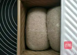 Black sesame and black rice toast bread Practice illustration 9