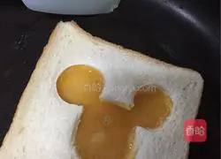 Illustration of how to make Toast Bear 8