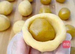 Illustration of how to make Haosaki Lianlian Peanut Mooncake 12