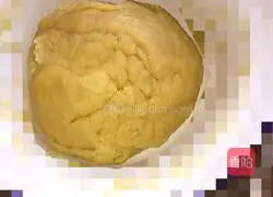 Mooncakes are out of the oven! Illustration of how to make them 2