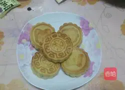 Sesame Cantonese-style mooncake recipe illustration 8