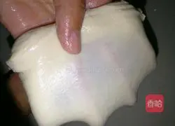 Illustration of how to make chives and meat floss bread 2