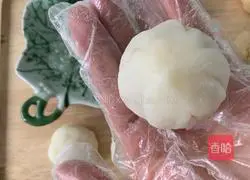 Illustration of how to make bird's nest snowskin mooncakes 13