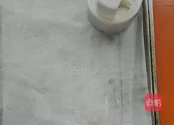 Illustration of how to make black rice stuffed mooncakes 22