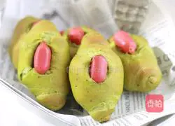 Illustration of how to make spinach sausage buns 18