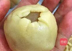 Egg Yolk Mooncake Recipe Illustration 9