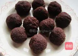 Illustration of how to make black truffle chocolate 9
