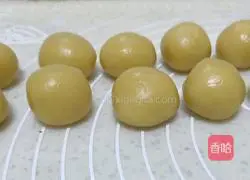 Illustration of how to make five-nut mooncakes 8