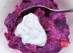 Coconut Milk Purple Sweet Potato Milk Skin Mooncake Recipe Illustration 4