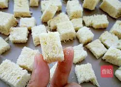 Illustration of making homemade bread crumbs 4