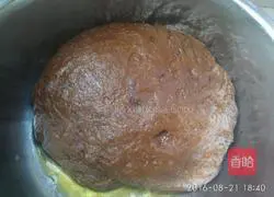 Illustration of how to make rose mixed sugar mooncakes 7