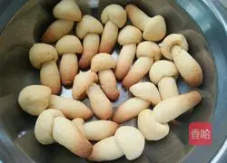 Mushroom Biscuits (Diy Mushroom Guli) Recipe Illustration 7