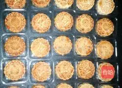 Nut and bean paste mooncakes Illustration of how to do it 8