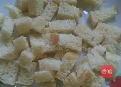 Illustration of making homemade bread crumbs 3