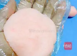 Illustration of how to make custard snowskin mooncakes 8