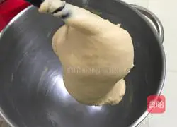 Illustration of how to make milk-flavored croissants 8