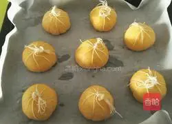 Pumpkin Floss Bread Recipe Illustration 16