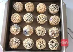 Illustration of how to make Cantonese-style mooncakes 18