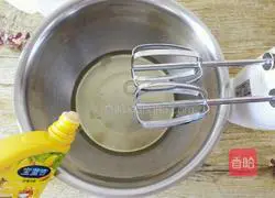 Illustration of making finger biscuits 3