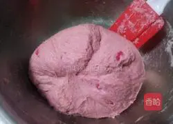 Illustration of how to make dragon fruit multi-grain buns 7