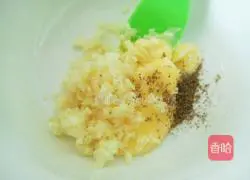 Illustration of how to make golden garlic borscht buns 9