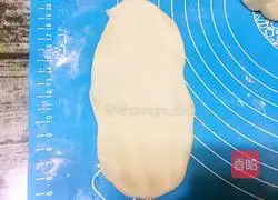 Illustration of how to make meat floss bread 9