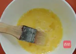 Illustration of how to make black rice stuffed mooncakes 26