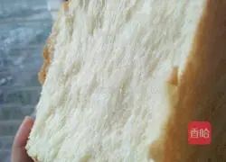 Illustration of making homemade bread crumbs 1