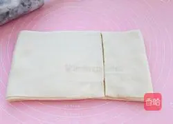 Illustration of how to make croissants 10