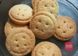 Illustration of how to make button biscuits 11