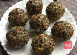 Illustration of how to make five-nut mooncake filling 6