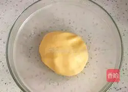 Illustration of how to make blueberry jam cookies 6