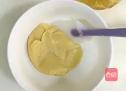 Illustration of how to make peach biscuits 8